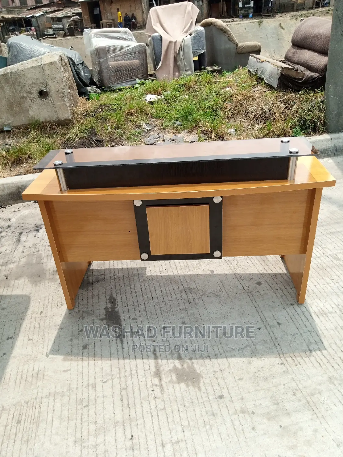 Receptionist Table