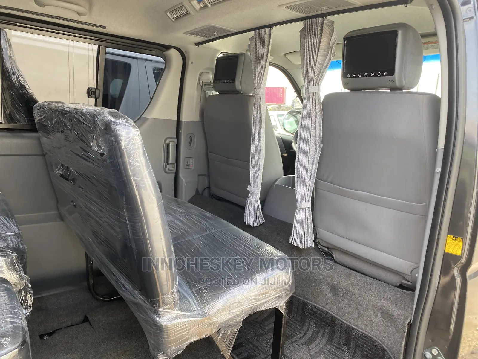 Toyota HiAce 2012 Grey