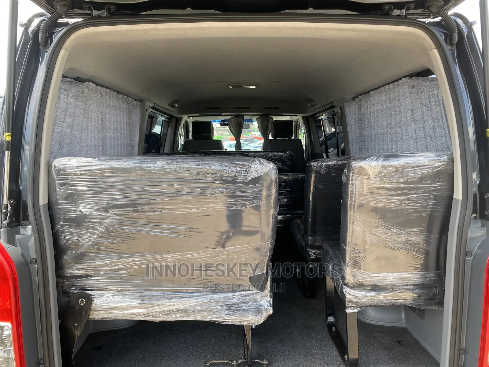 Toyota HiAce 2012 Grey