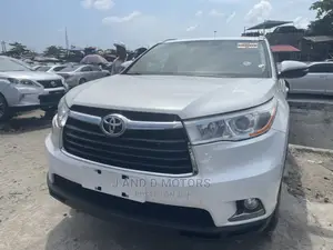 Toyota Highlander Limited Platinum V6 4x4 (3.5L 6cyl 6A) 2016 White