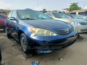 Toyota Camry 2005 Blue