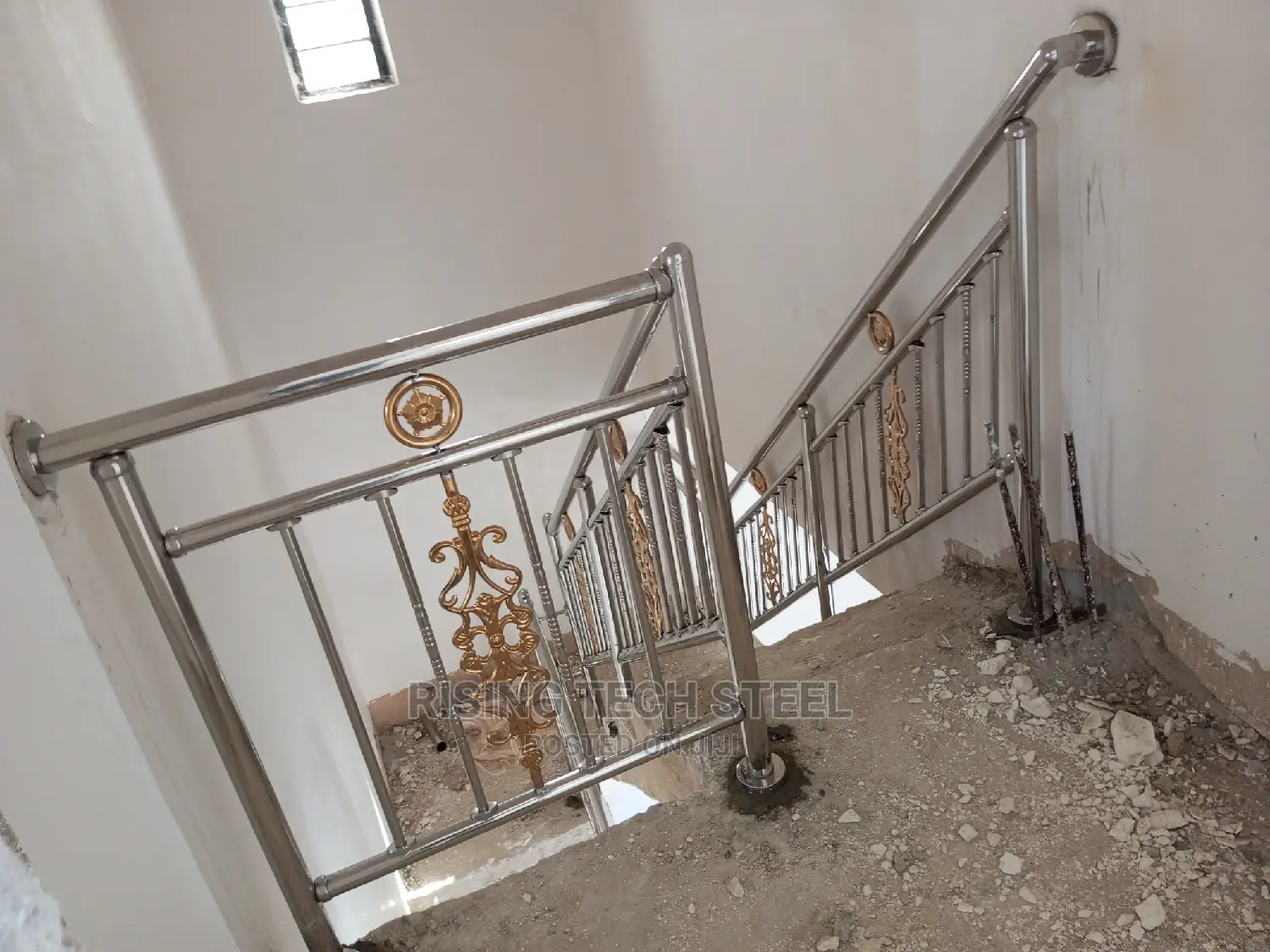 Stainless Handrail With Agon2 Flowers Design
