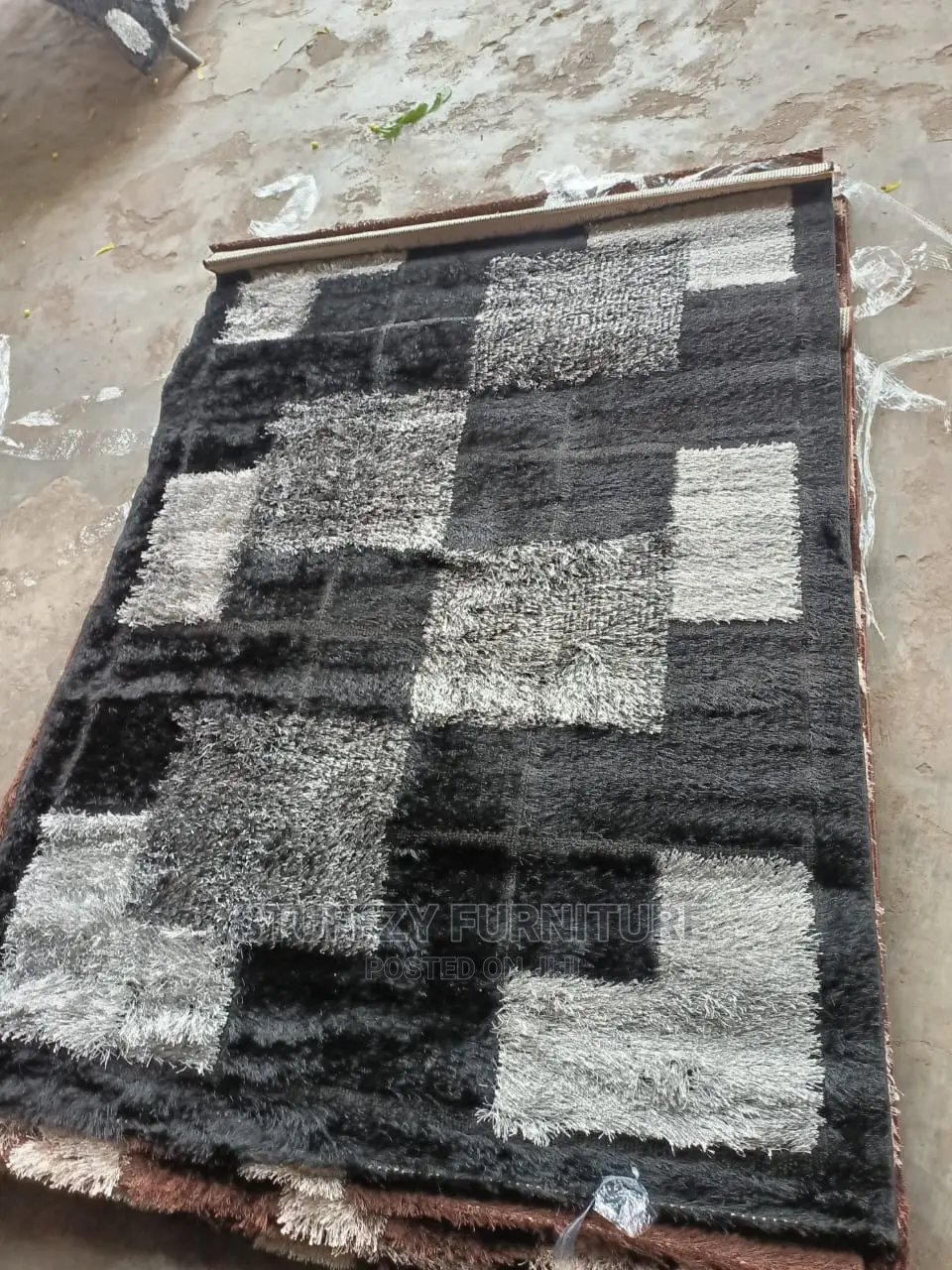 Center Rugs 10 by 7feet