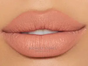 Avon Lisa Armstrong "JO" Colour Within the Lines Lip Liner