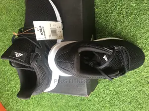 Adidas Ultima Show