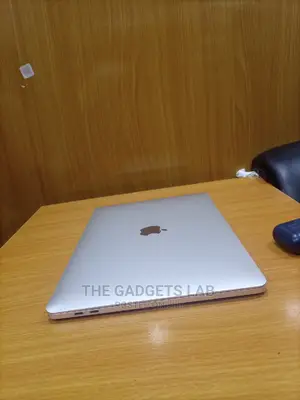 Laptop Apple MacBook Pro 2017 16GB Intel Core I5 SSD 500GB