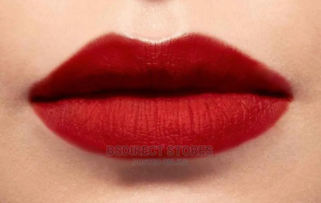 Avon True Colour RESILIENT RED Power Stay Lip Colour