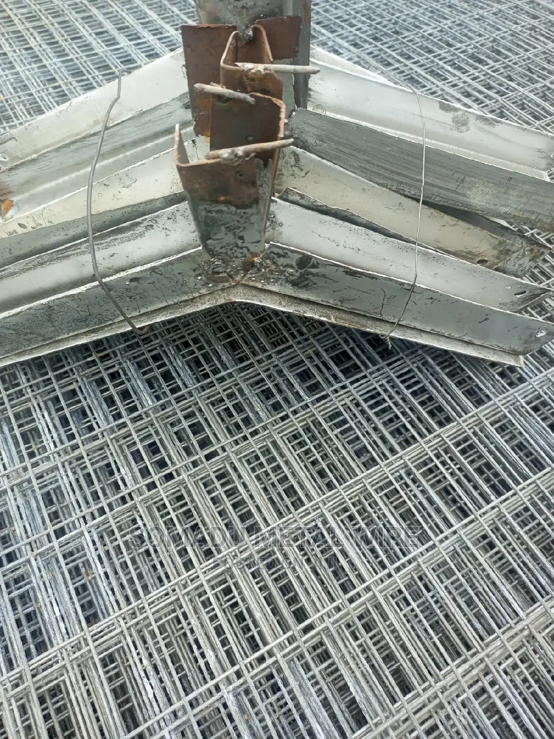 Angle Iron for Razor Wire