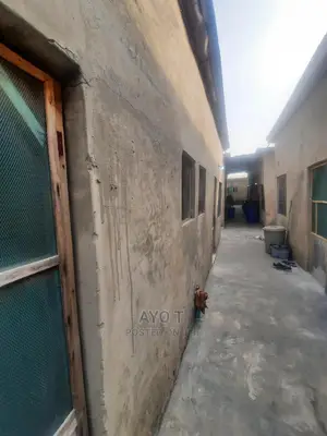 Studio Apartment in Bariga for rent