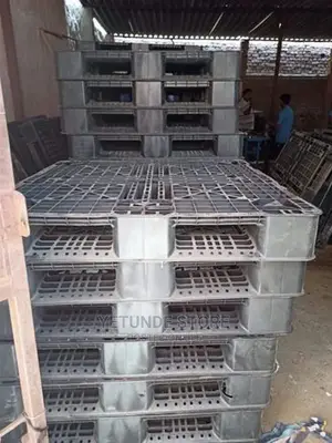 Stackable Industrial Plastic Pallets