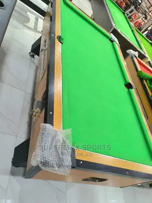 HDF Pool Table With Complete Accessories Coin Snooker
