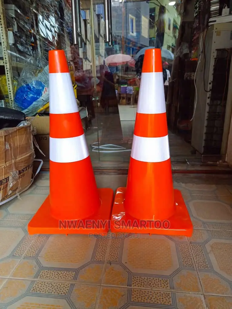 75cm Original Rubber Cone