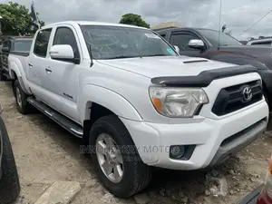 Toyota Tacoma 2012 White