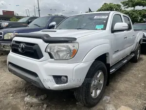 Toyota Tacoma 2012 White
