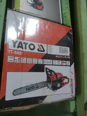 YATO Chainsaw. 18"