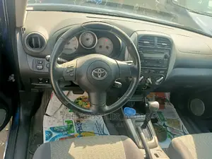 Toyota RAV4 4x4 2005 Blue
