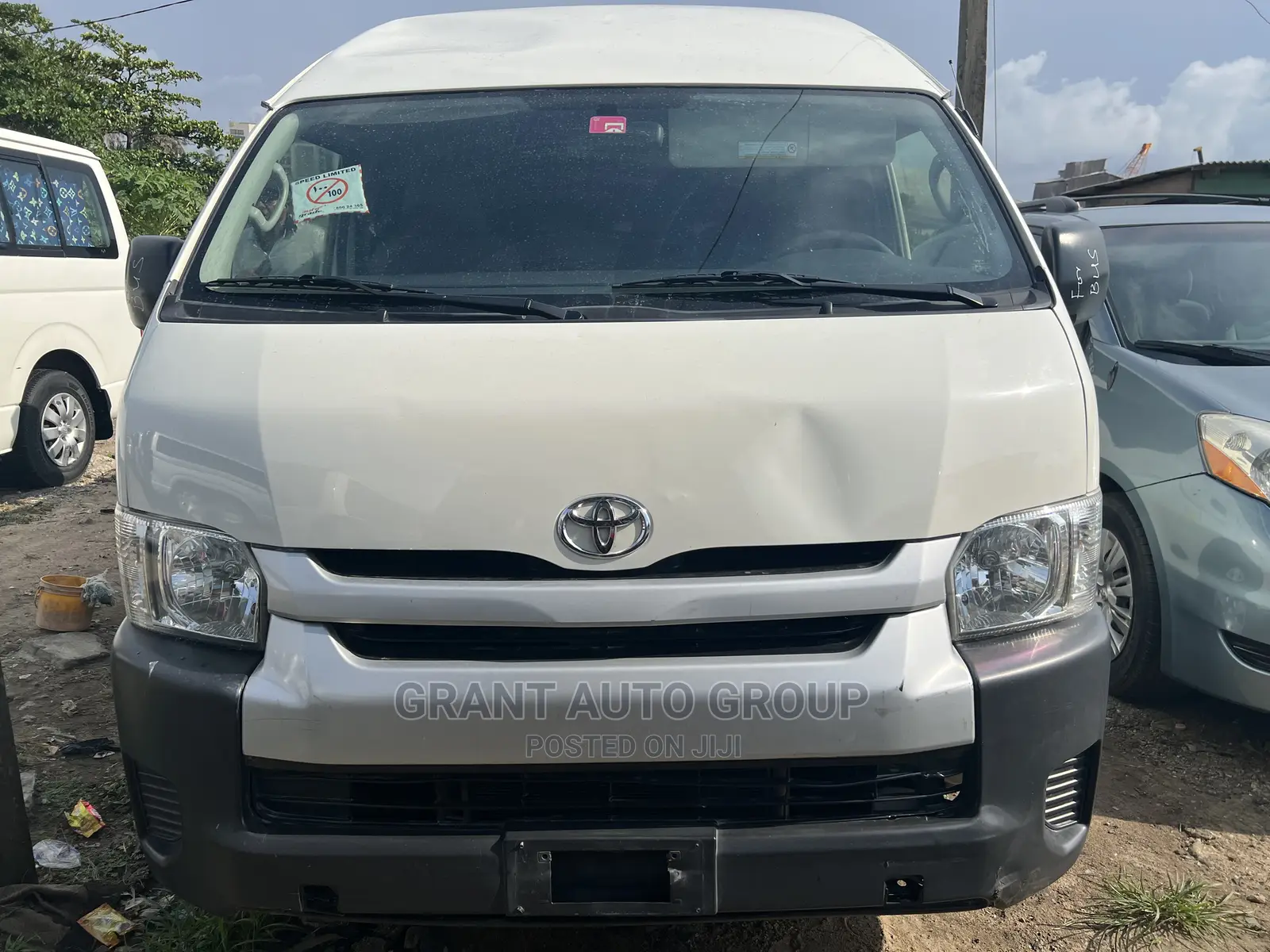 Toyota HiAce 2018 White