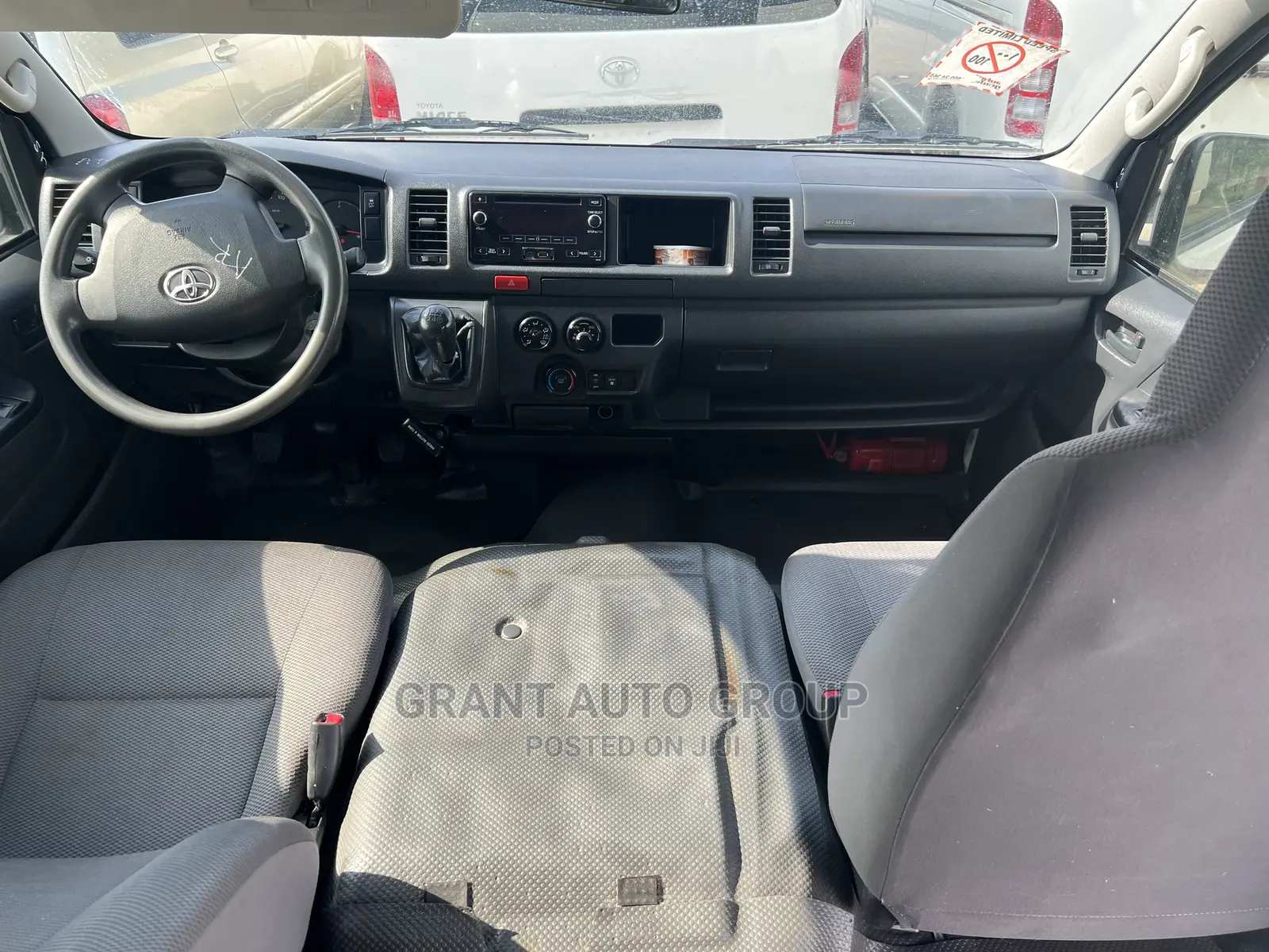 Toyota HiAce 2018 White