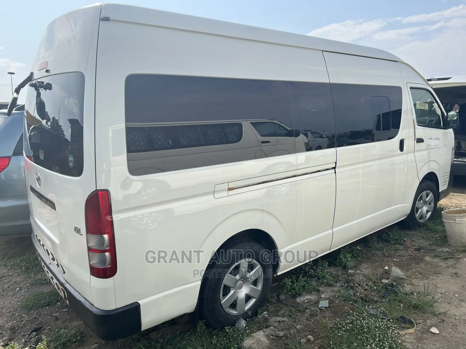 Toyota HiAce 2018 White