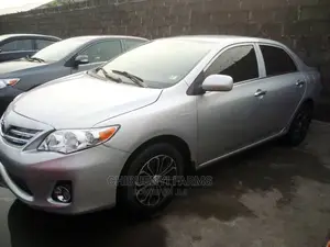 Toyota Corolla 2010 Silver