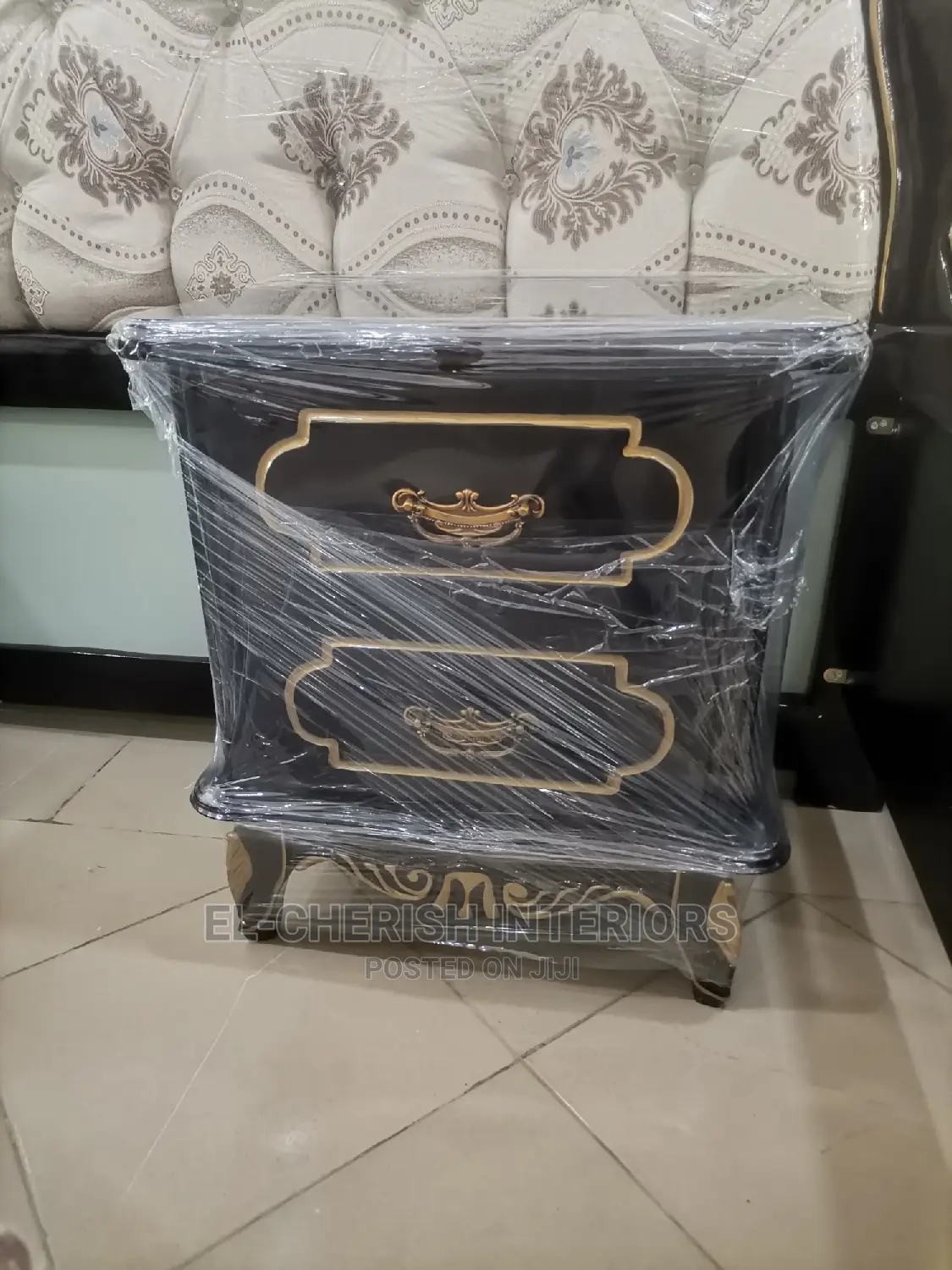 Exclusive Royal Bed