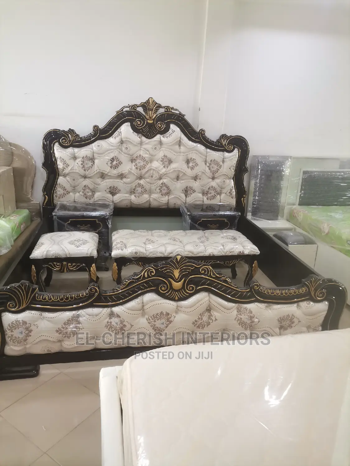 Exclusive Royal Bed