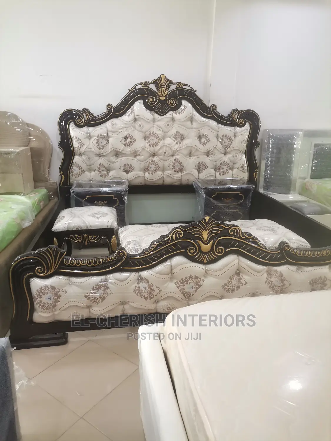 Exclusive Royal Bed