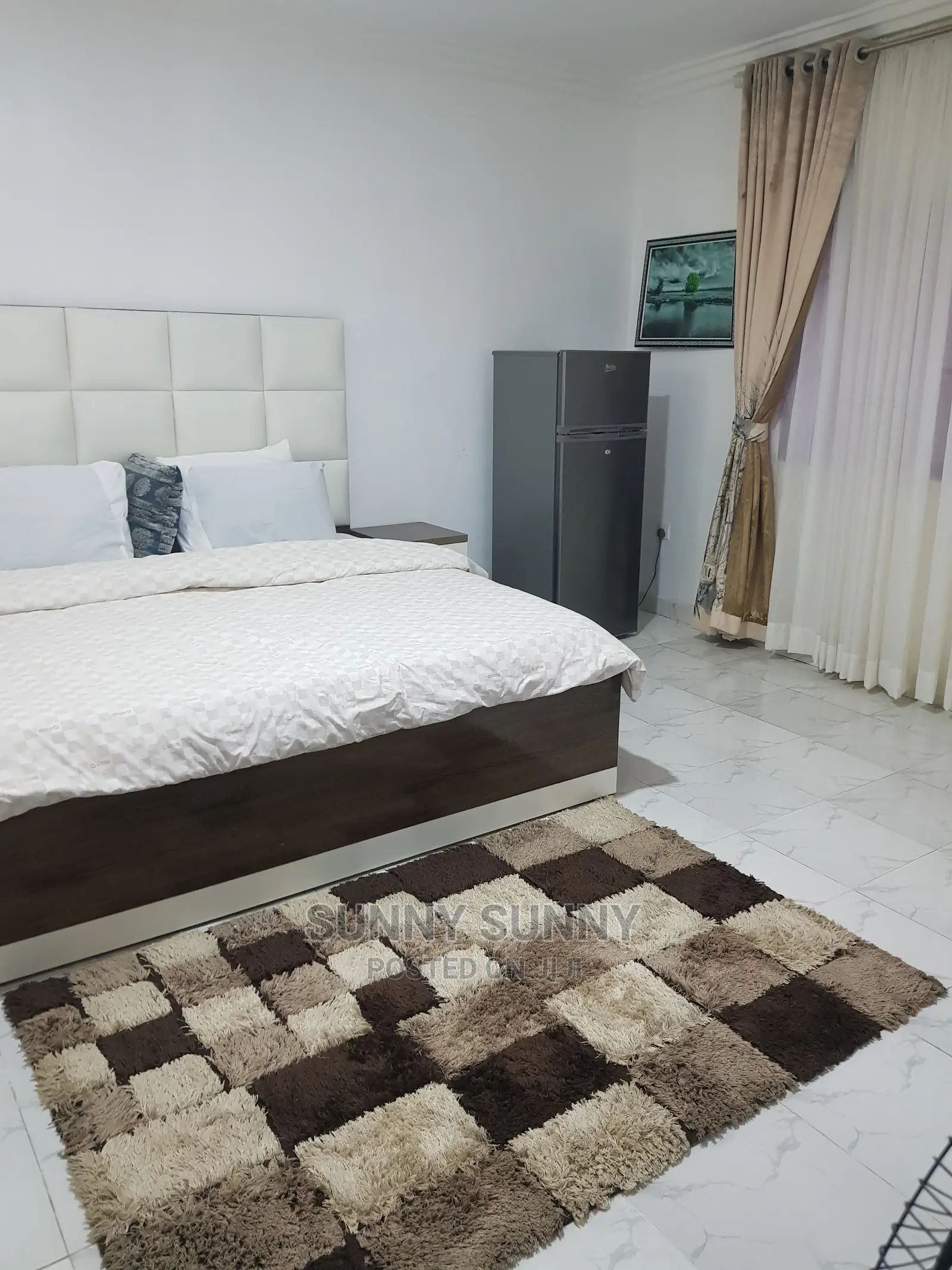 Studios/One Bedroom