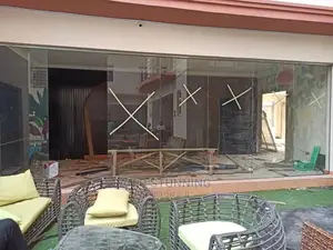 Plain Glass Partitioning
