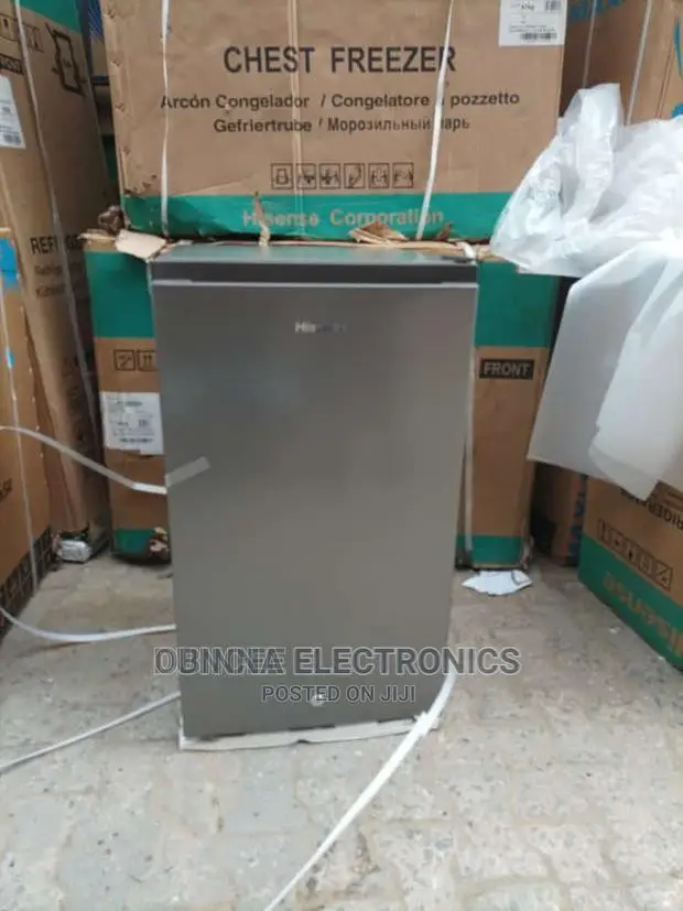 Brand New HISENSE Table Top Fridge/Silver/90l/External/Silva