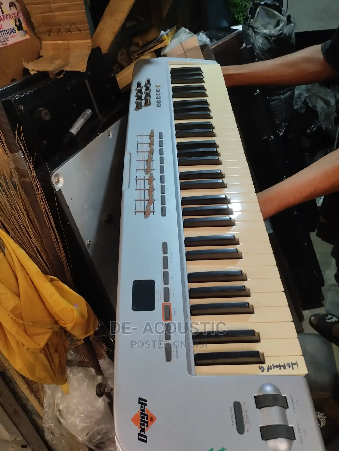 Uk Used Maudio Oxygen 5 Octave