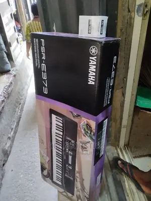 Brand New Yamaha Psr E373 Keyboard