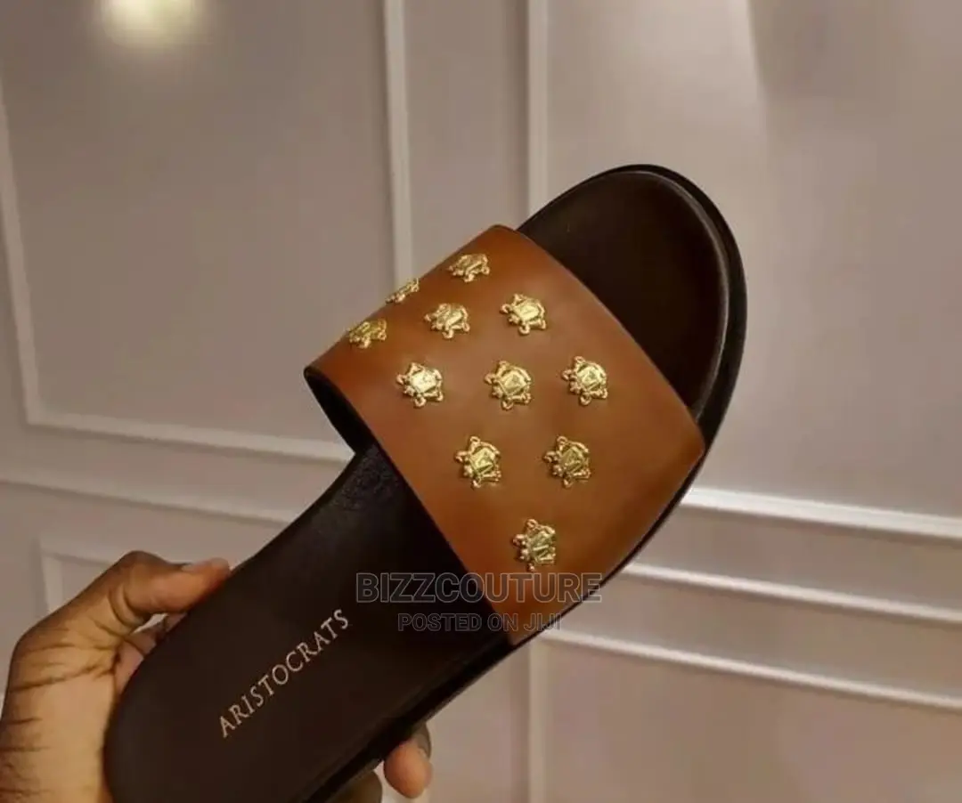 Original ARISTOCRATS LUXURY Slipperavailable in Store