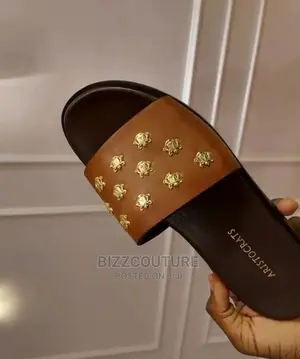 Original ARISTOCRATS LUXURY Slipperavailable in Store