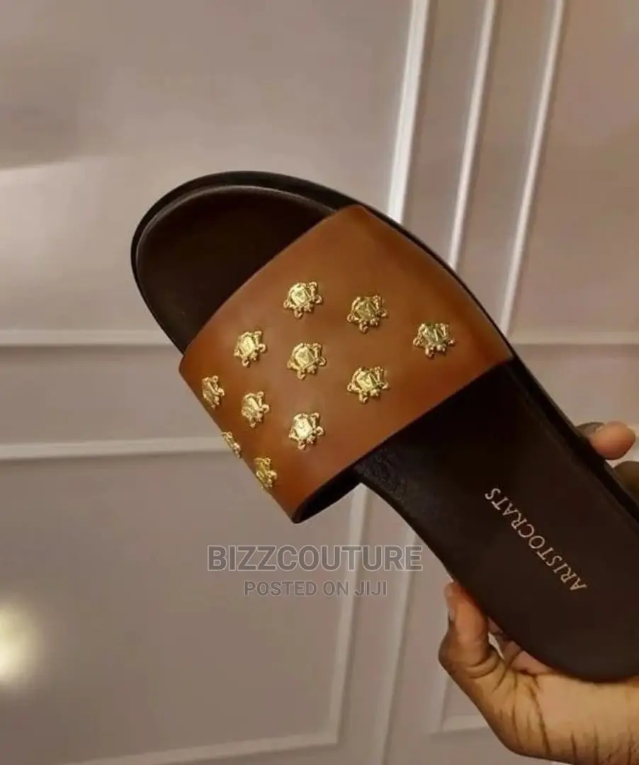 Original ARISTOCRATS LUXURY Slipperavailable in Store