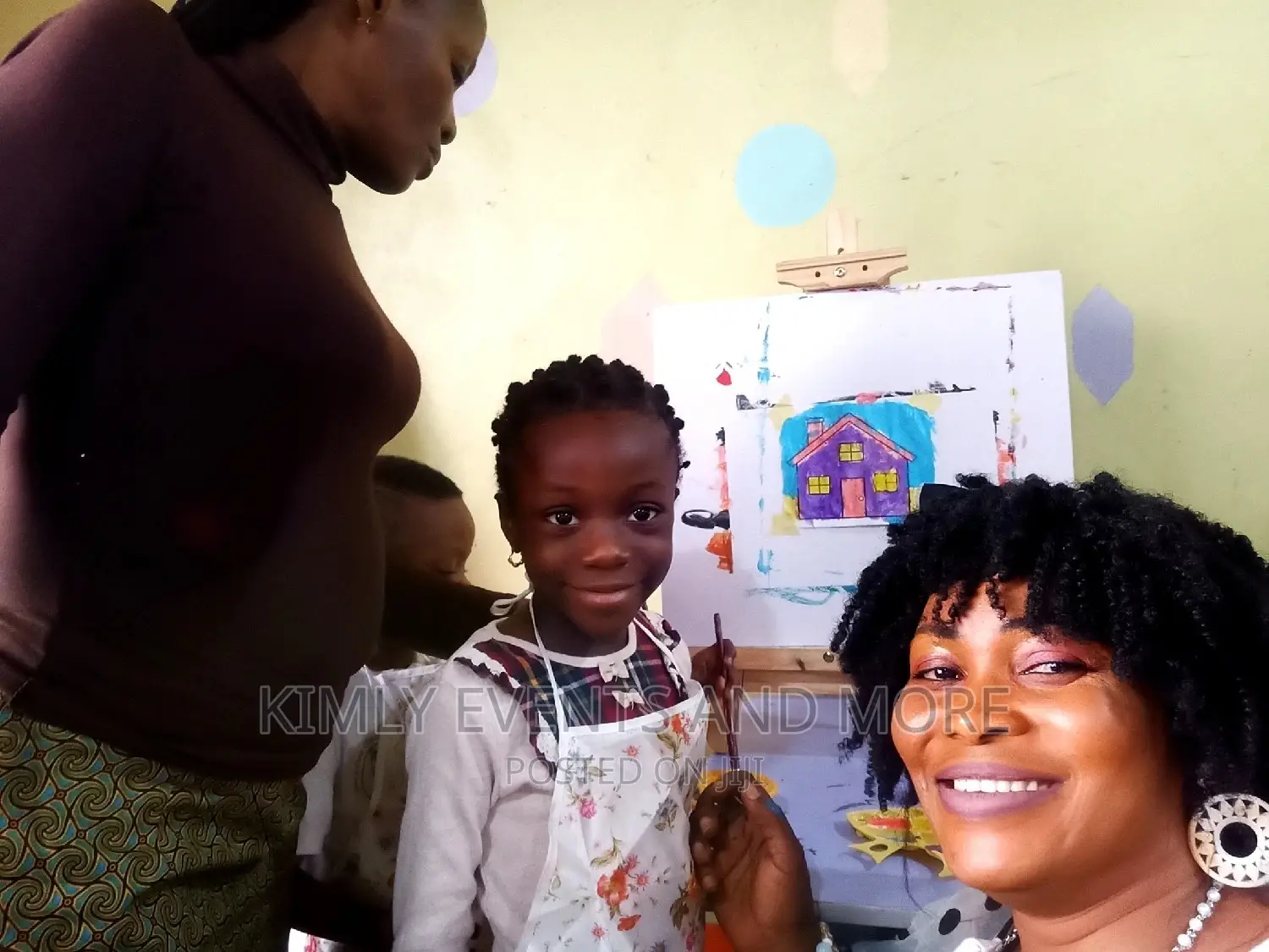 Do You Need A Creative & Art Teachers For Your School?
