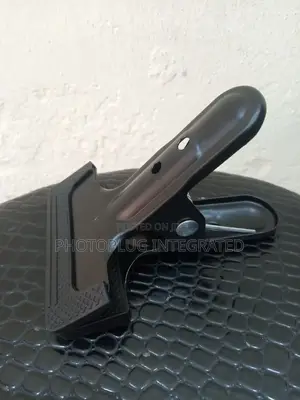 Background Backdrop Clip / Peg
