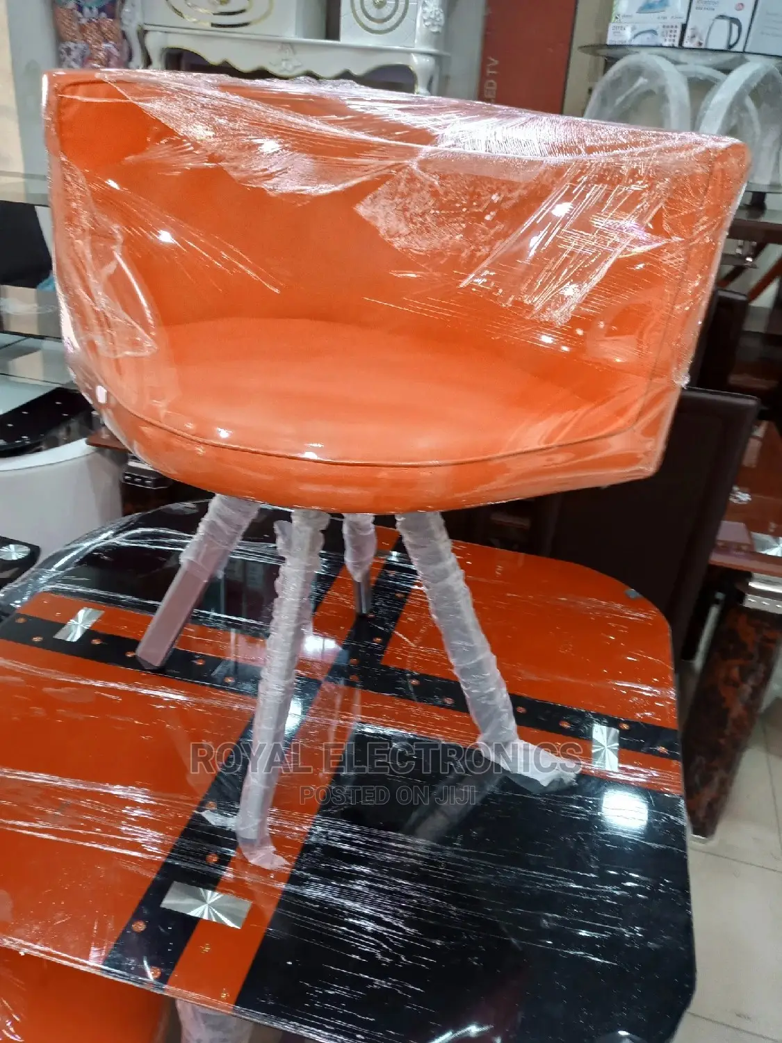 New Authentic Dinner Set With 4 Chairs