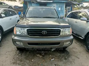 Toyota Land Cruiser 90 Automatic 2002 Gray