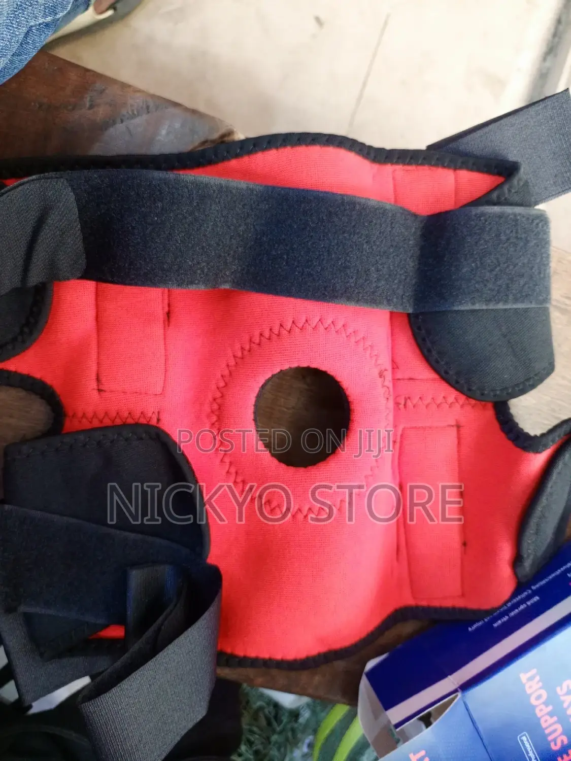 Knee Support With Stays
