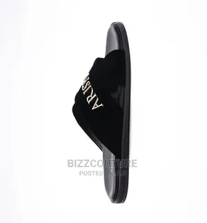 Original ARISTOCRATS LUXURY Slippers Available in Store