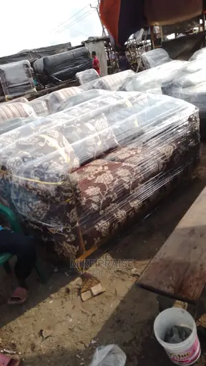 Quality 7 Seater Sofa With a Center Table
