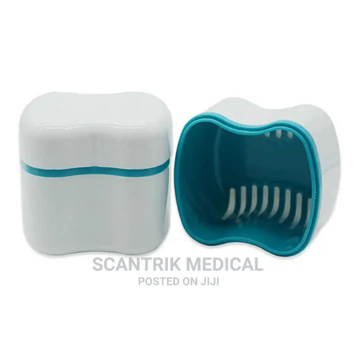 Denture Cup With Strainer