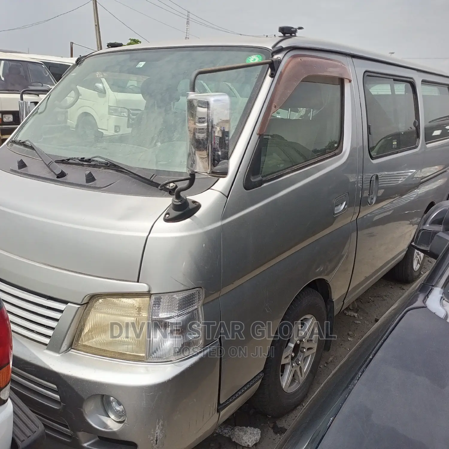 Nissan Caravan (Urvan) 2008 Silver