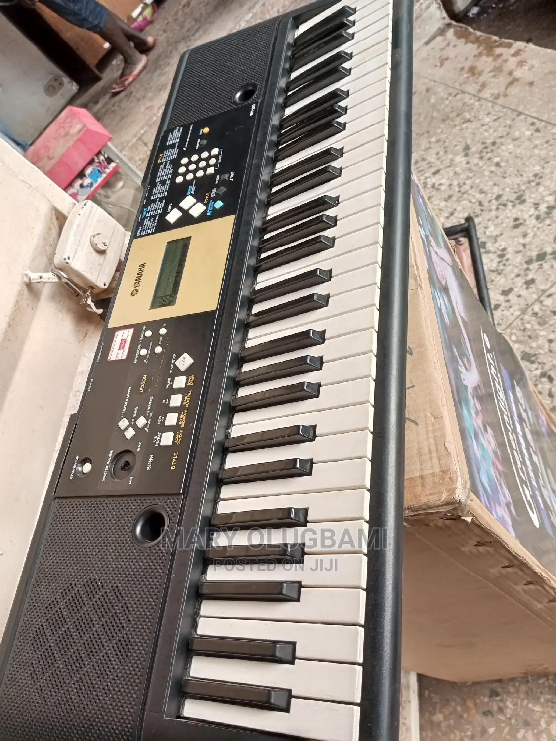 Clean Yamaha Keyboard