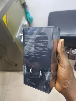 New Samsung Galaxy S20 128 GB Gray