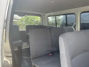 Toyota HiAce 2010 White