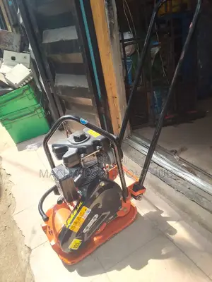 Plate Compactor Makita