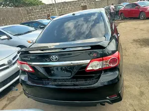 Toyota Corolla 2013 Black