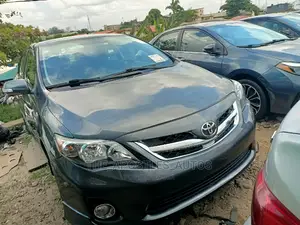 Toyota Corolla 2012 Gray